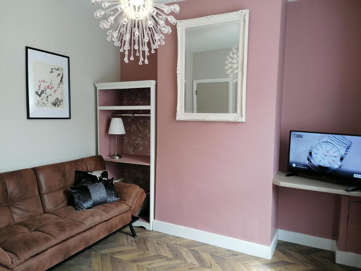 Queens Quarter Holiday Homes (Adults Only) ベルファスト エクステリア 写真