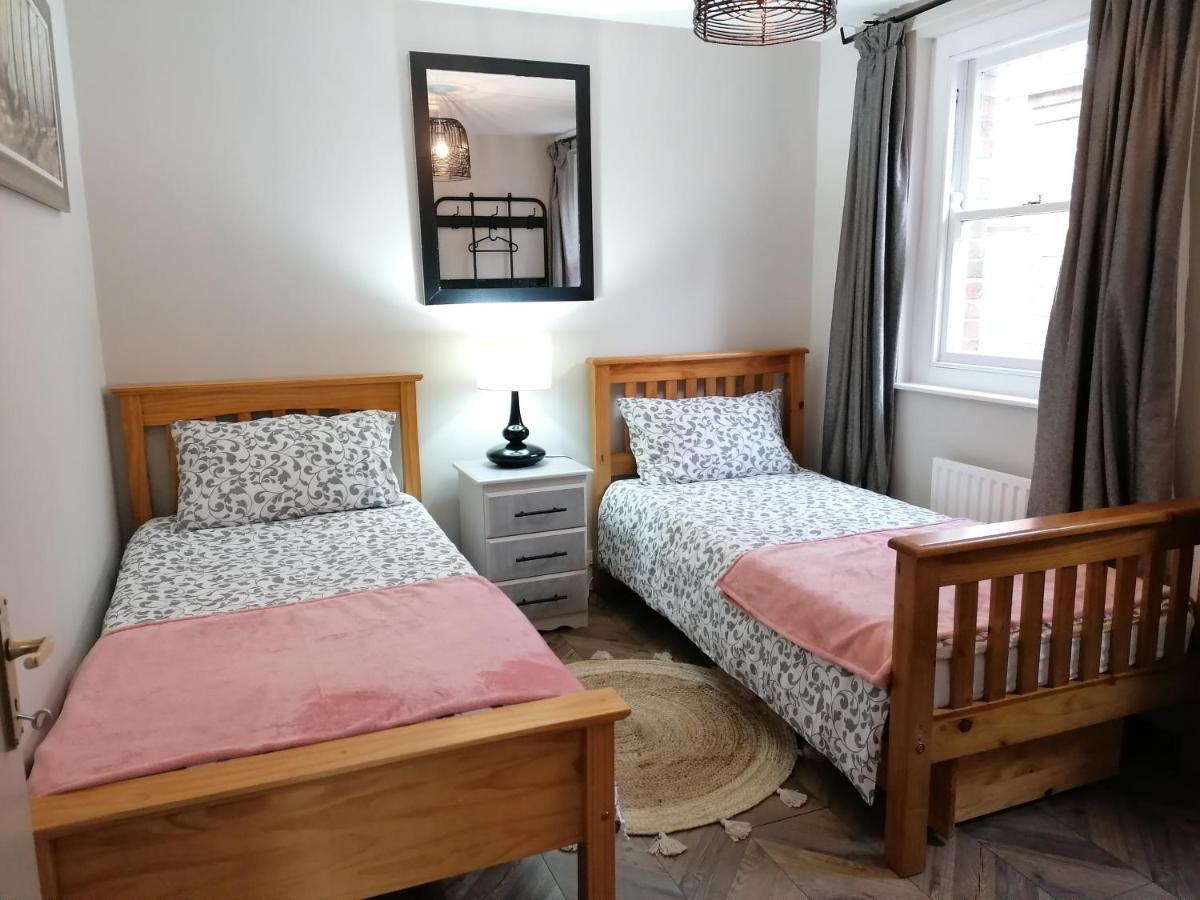 Queens Quarter Holiday Homes (Adults Only) ベルファスト エクステリア 写真
