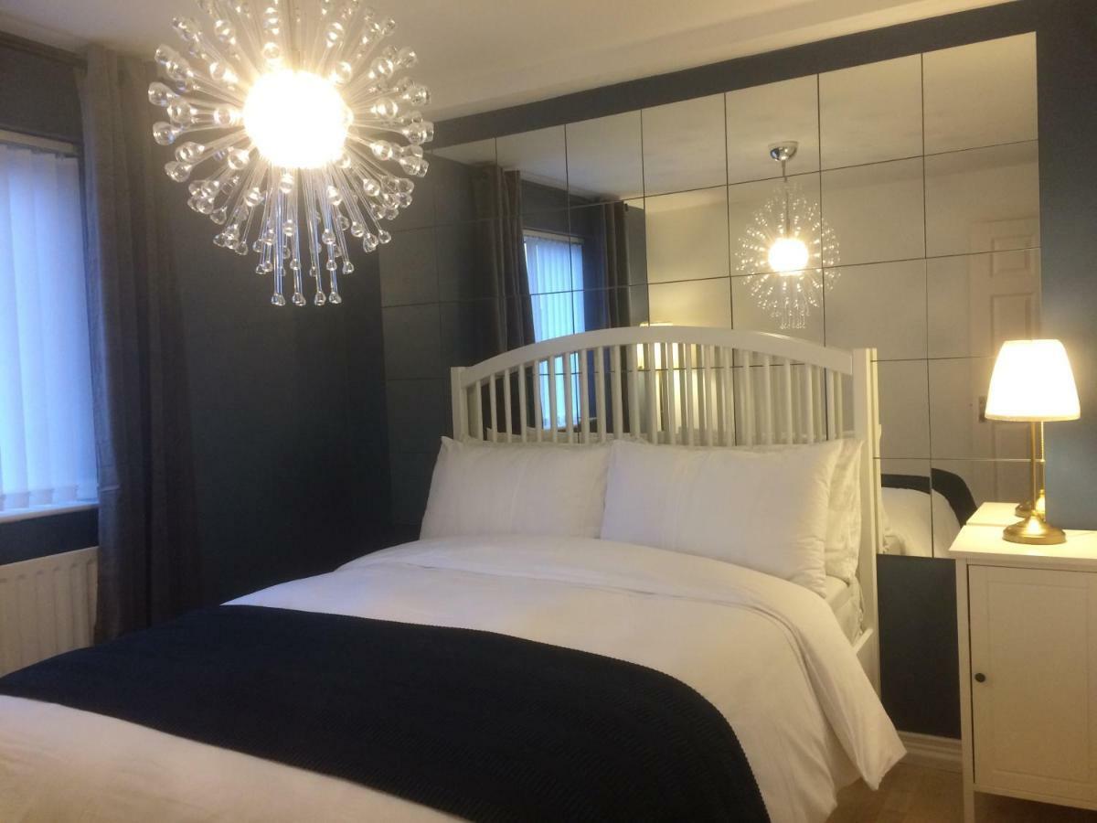 Queens Quarter Holiday Homes (Adults Only) ベルファスト エクステリア 写真