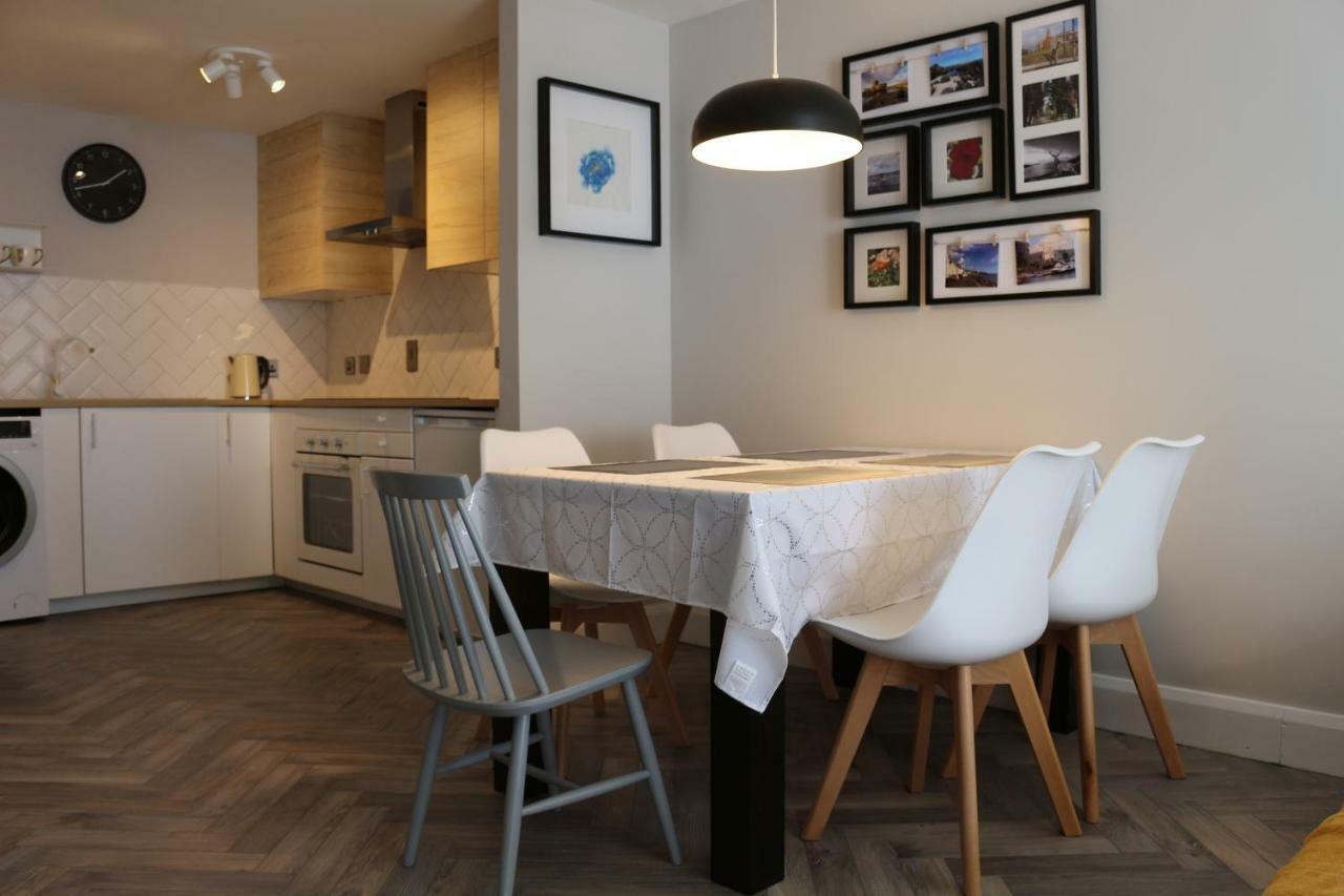 Queens Quarter Holiday Homes (Adults Only) ベルファスト エクステリア 写真